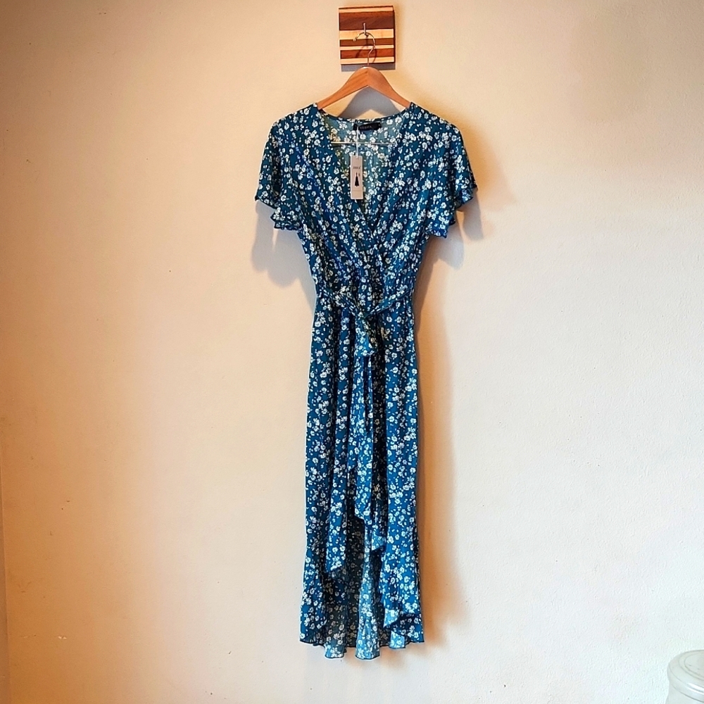 NWT Zesica Size Small High Low Dress